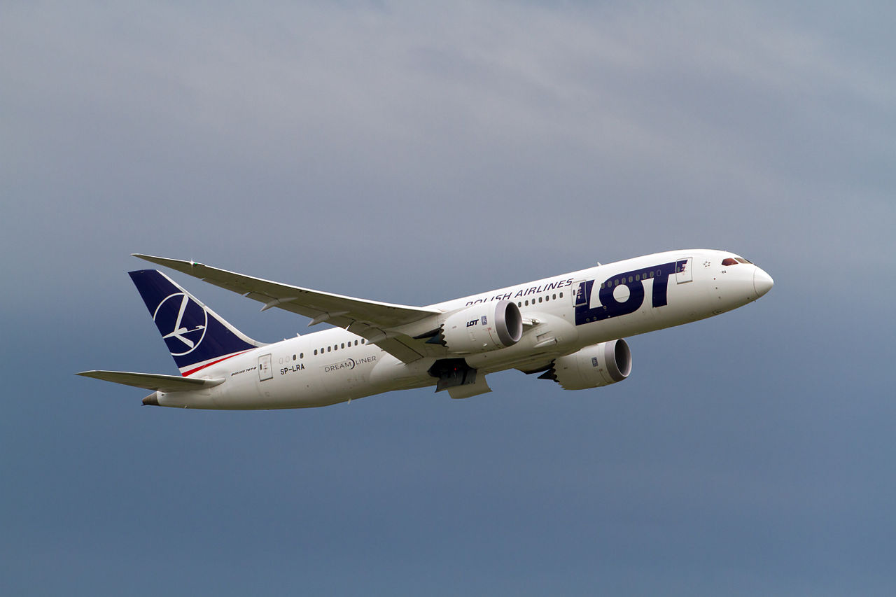 LOT Polish Airlines Will Fly To Newark ©New