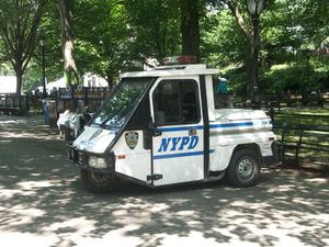 Un scooter à 3 roues du NYPD (Photo Kevin B.)